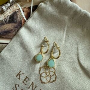 Kendra Scott Color Bar Chalcedony Gold Tomon Huggie Earrings